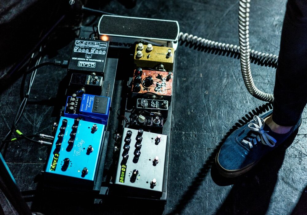 What Does A Delay Pedal Do